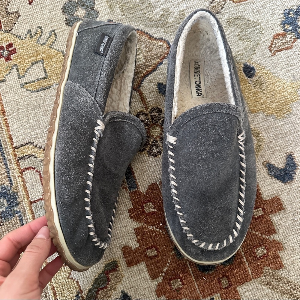 Mens Minnetonka Grey Slip On Loafers sz 12 - Picture 2 of 6